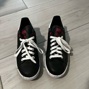 Black Stan Smiths